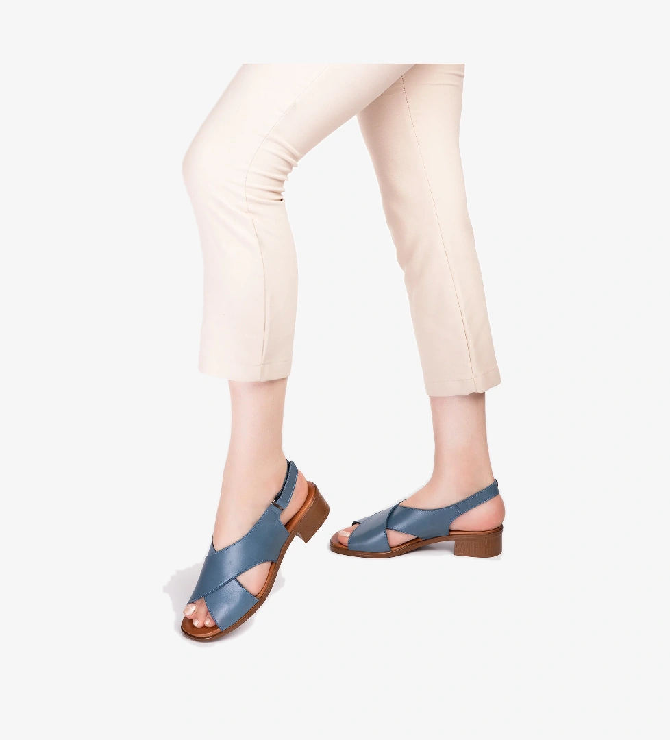 Gondol Hakiki Deri Kısa Topuklu Çapraz Sandalet iz.6004