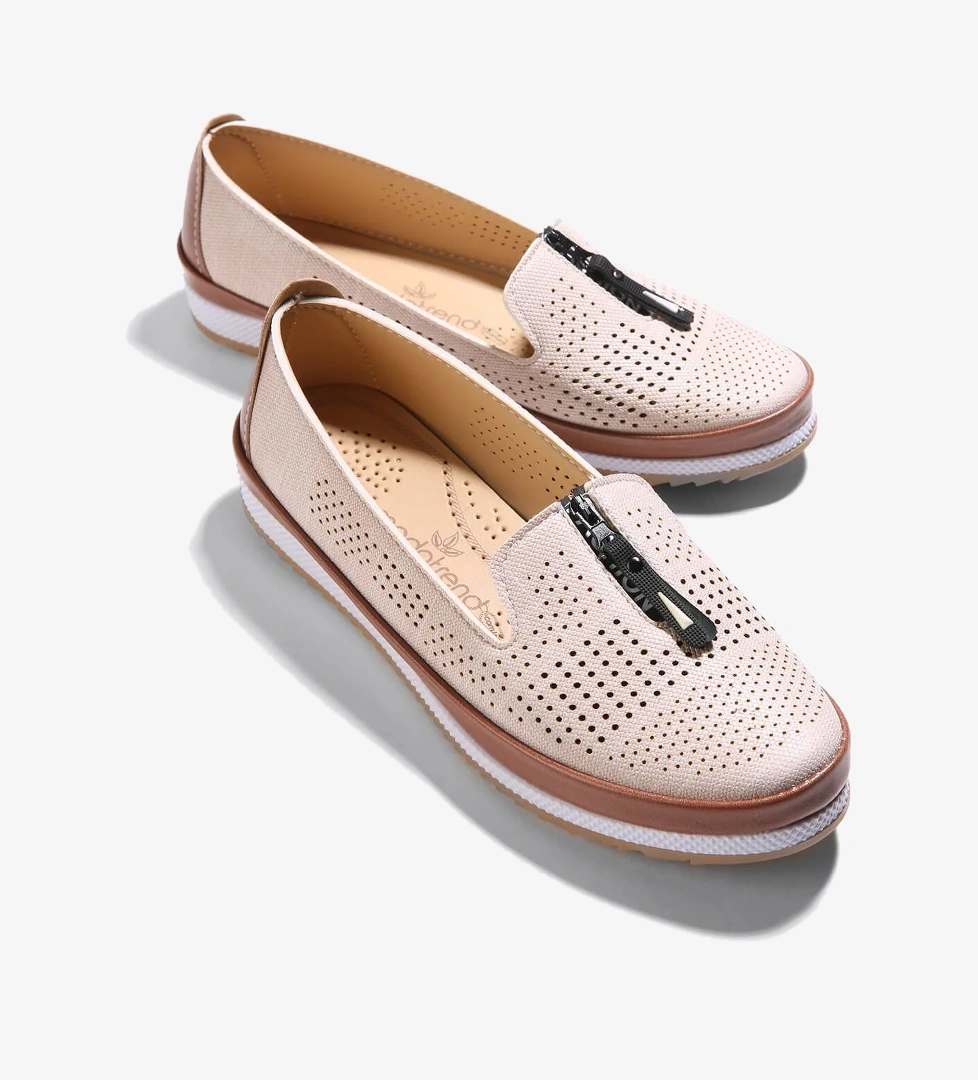 Ccway Kadın Fermuarlı Babet Si̇yah Kot model görseli