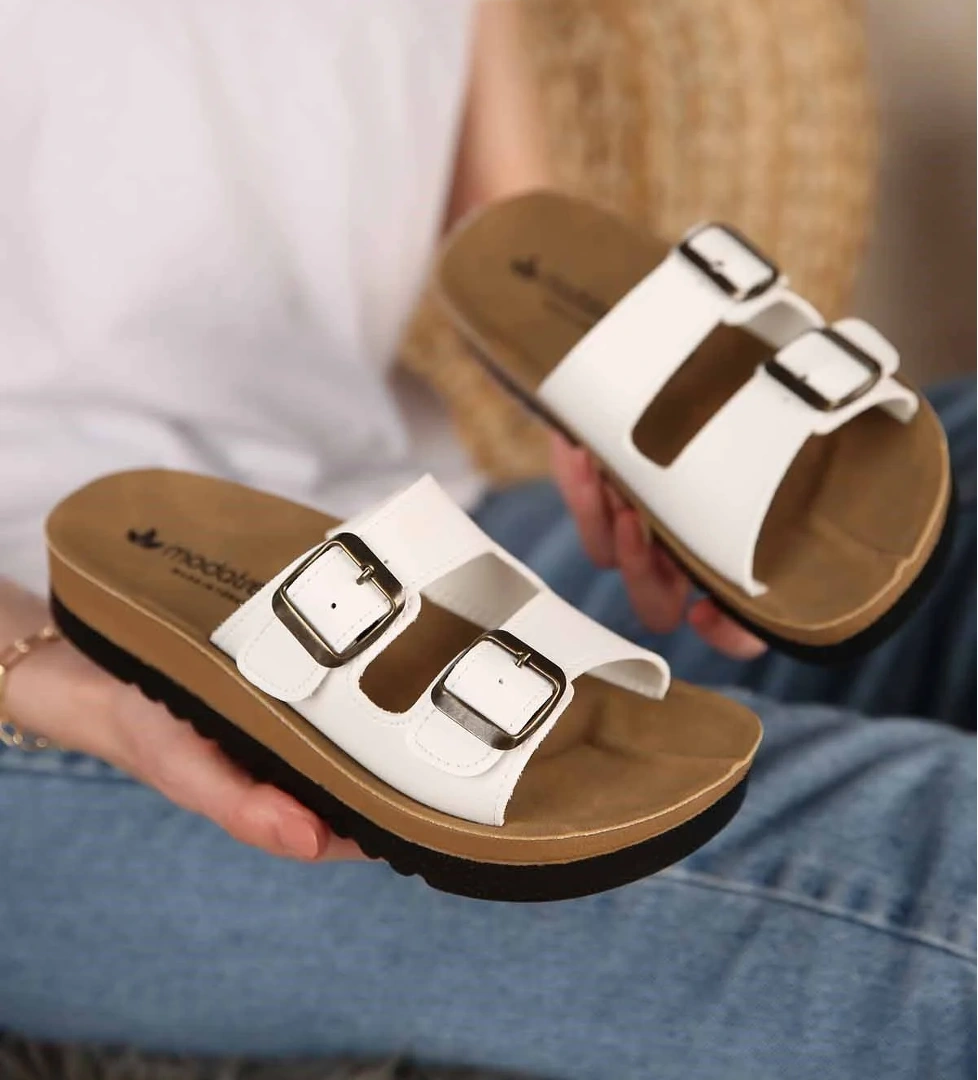 Ccway Kadın 2 Toka Kemerli Terlik Ci̇lt model görseli