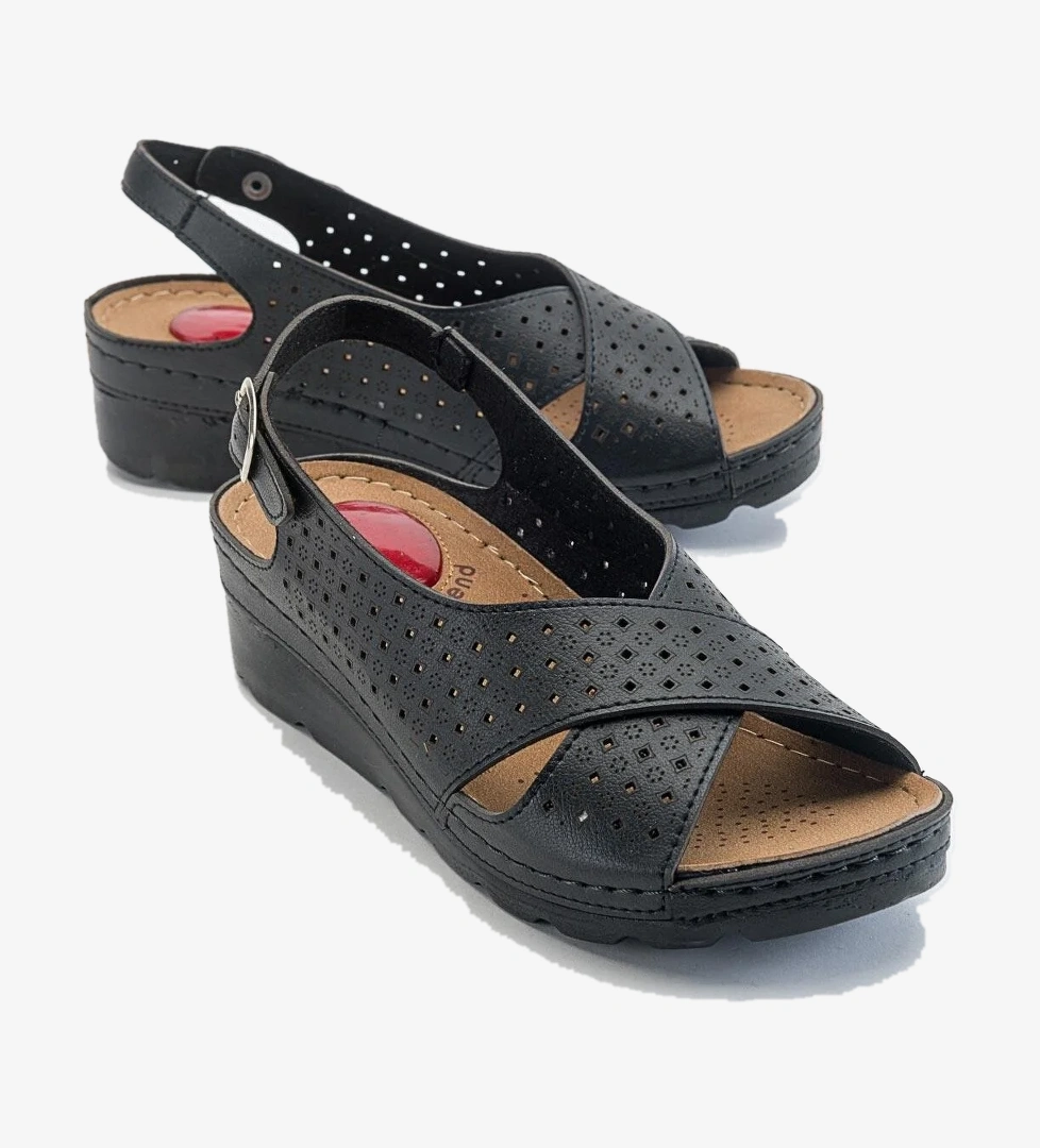 Ccway Kadın Çapraz Bantlı Jelli Sandalet Bej Si̇yah model görseli