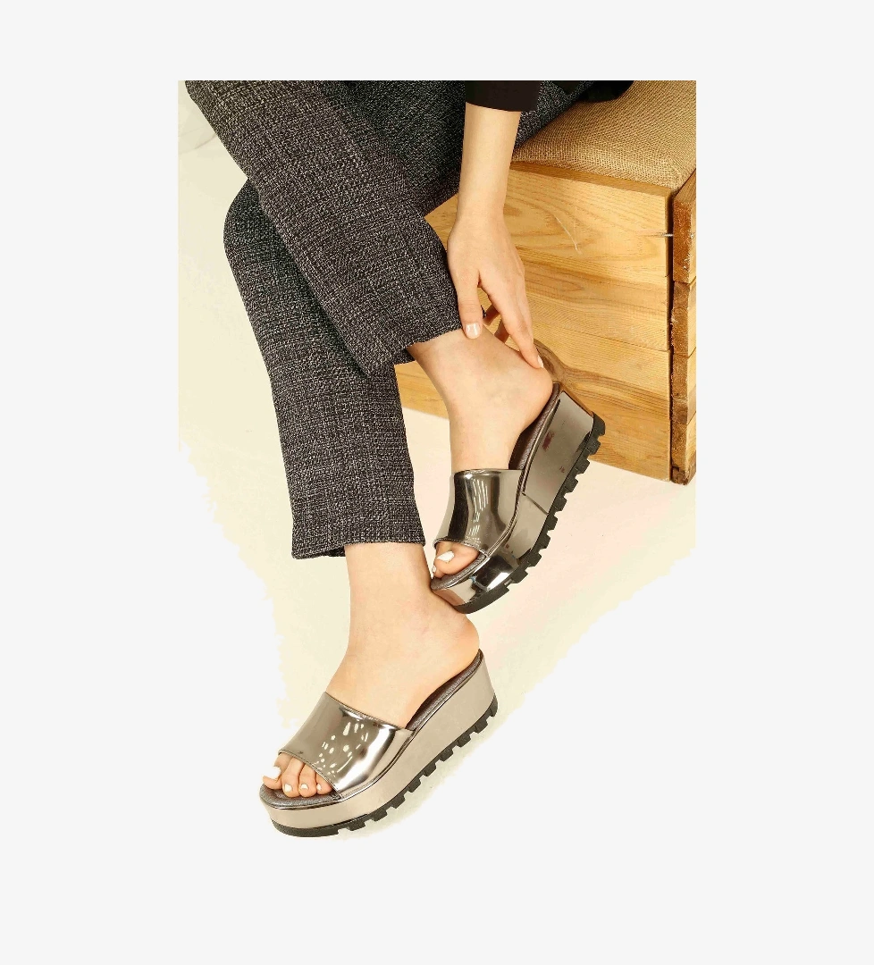 Kadın Dolgulu Terlik PLATİN AYNA