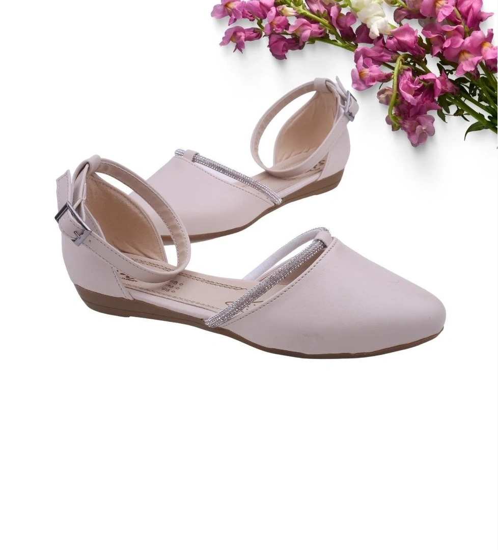 2070 Kadın Bilekten Bağlamalı Babet Ayakkabı