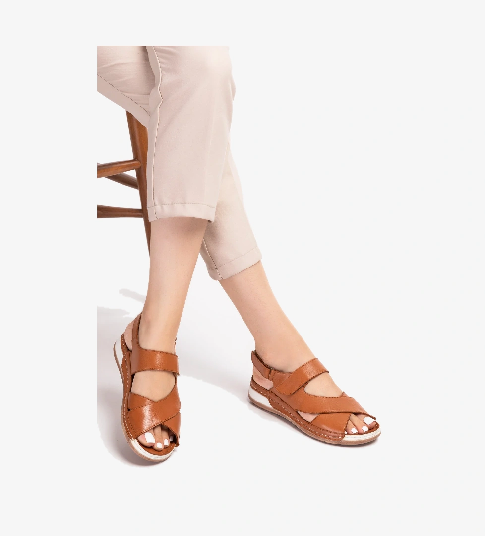 Gondol Kadın Hakiki Deri Anatomik Taban Sandalet iz.4601