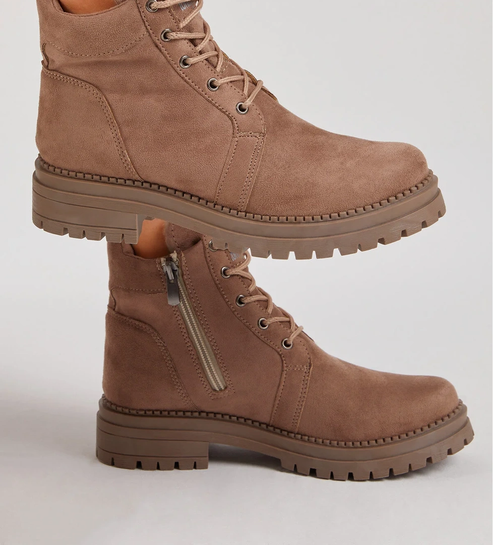 Tonny Black Kadın Vizon Rahat Kalıp Kalın Taban Bağcıklı ve Fermuarlı Bot model görseli