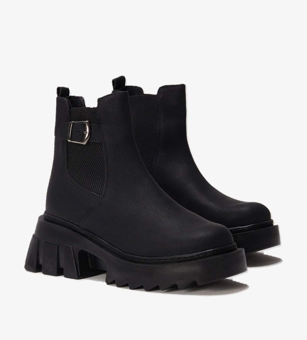 Kadın Siyah Cilt Lastikli Tokalı Rahat Kalıp Bot