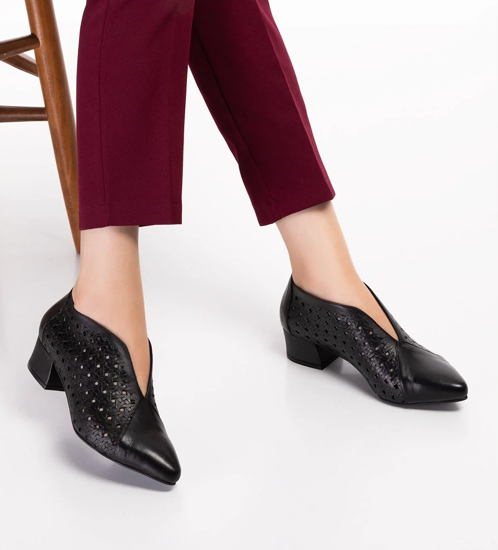 Gondol Hakiki Deri Lazer Kesim Şık Kısa Topuklu Ayakkabı şhn.860