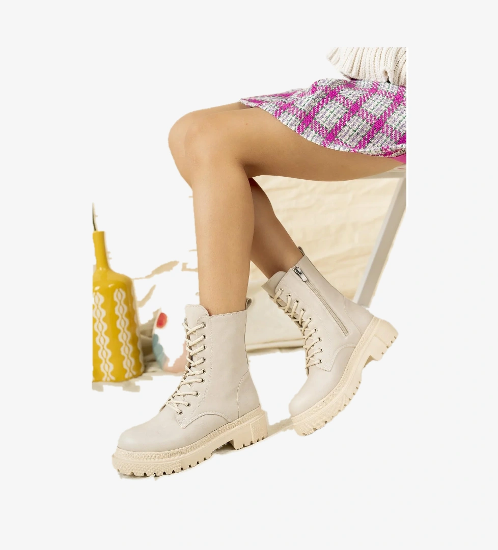 Carol Garantili Kadın Bağcıklı Postal Bot