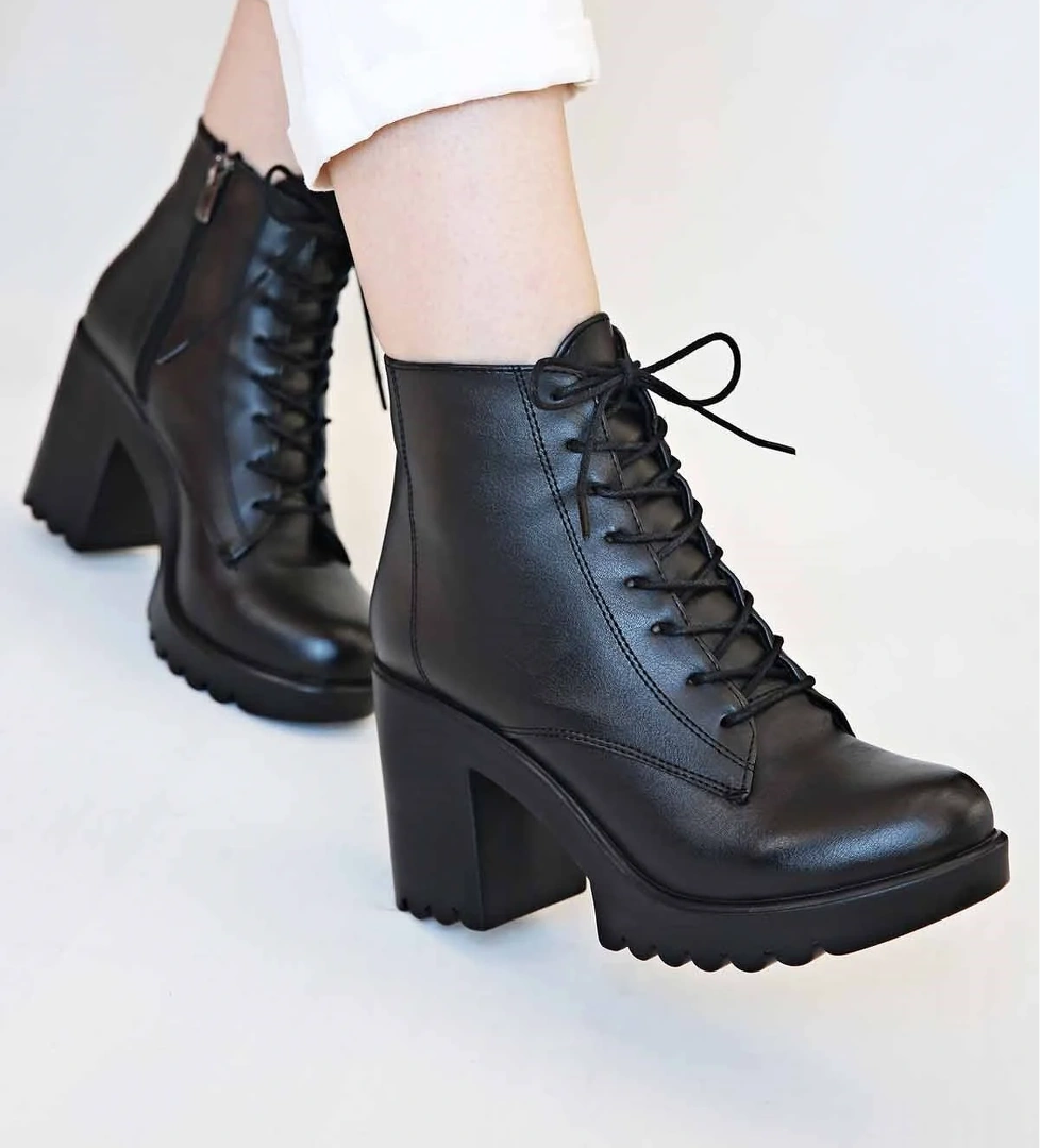 Bağcıklı Kadın Topuklu Bot SİYAH CİLT