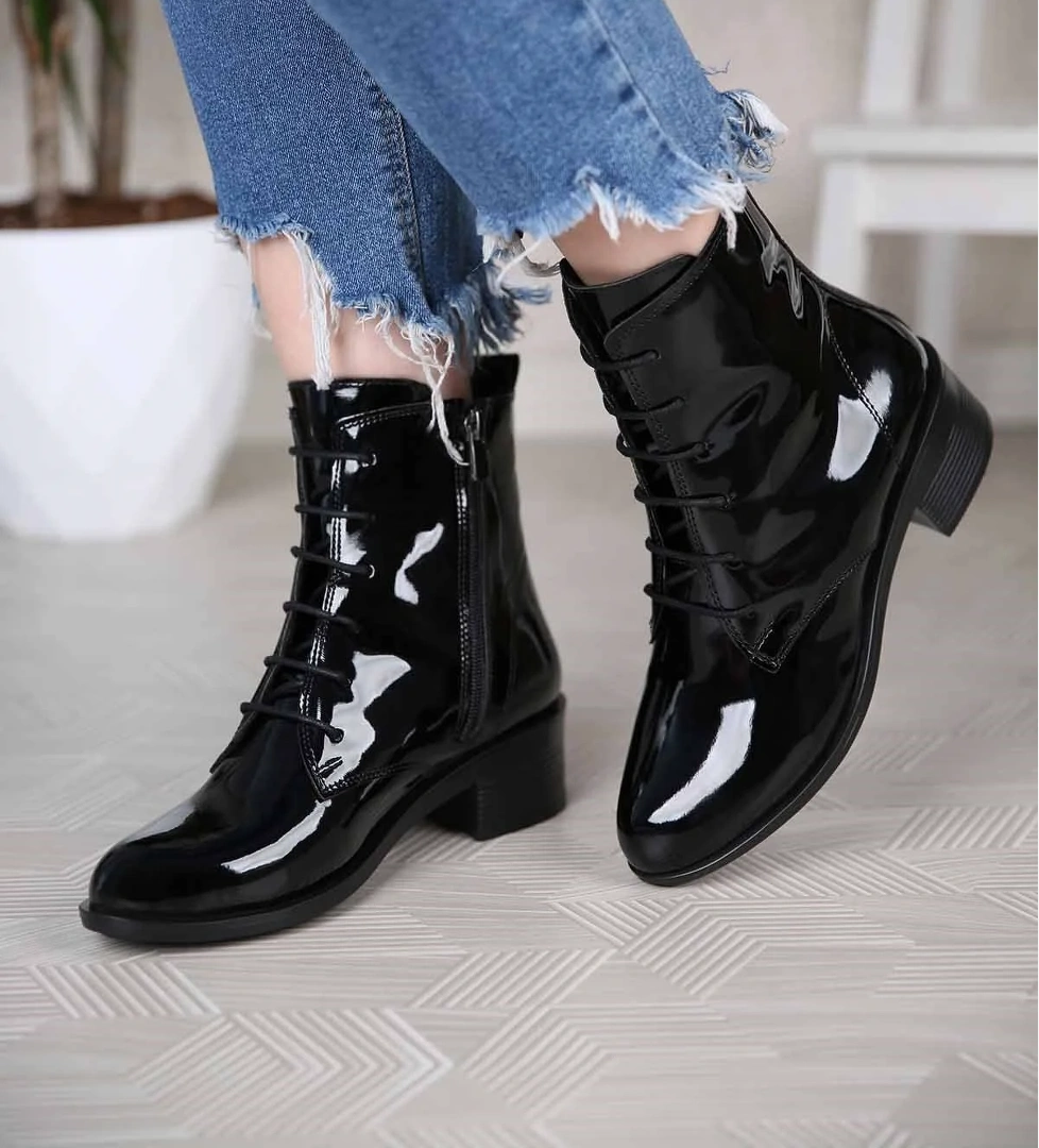 Kadın Yuvarlak Burunlu Bot SİYAH RUGAN