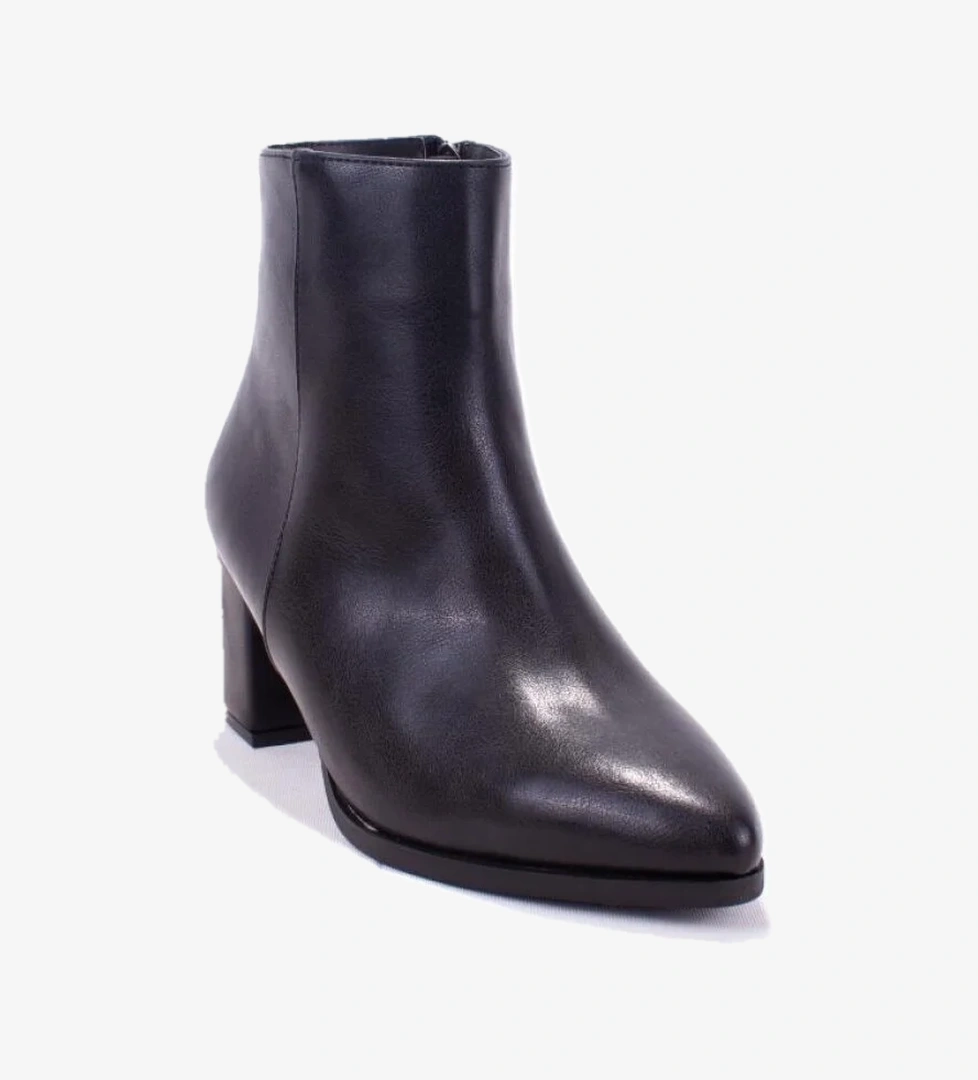 DZA07-998700 Siyah Klasik Topuklu Kadın Bot