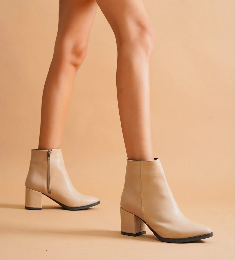 Asper Nude Deri Topuklu Günlük Kullanım Kadın Botu