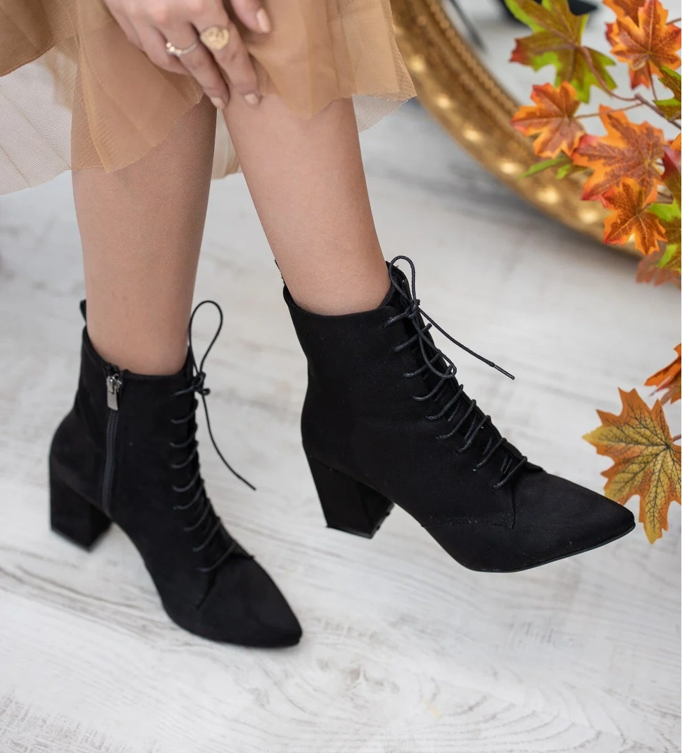 Eliz Siyah Süet Sivri Burun Bağcıklı Günlük Kadın Bot