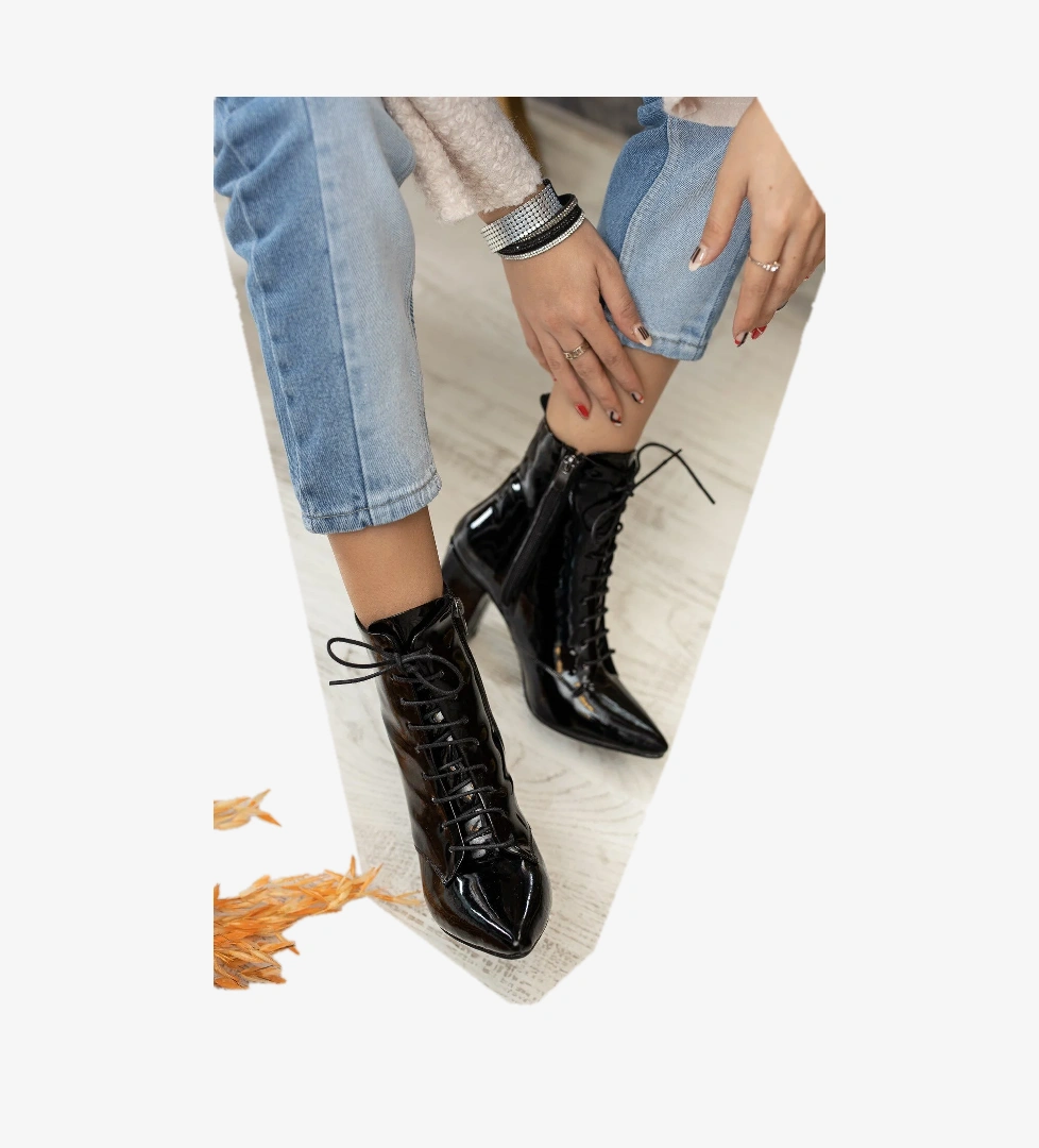 Eliz Siyah Rugan Sivri Burun Bağcıklı Günlük Kadın Bot