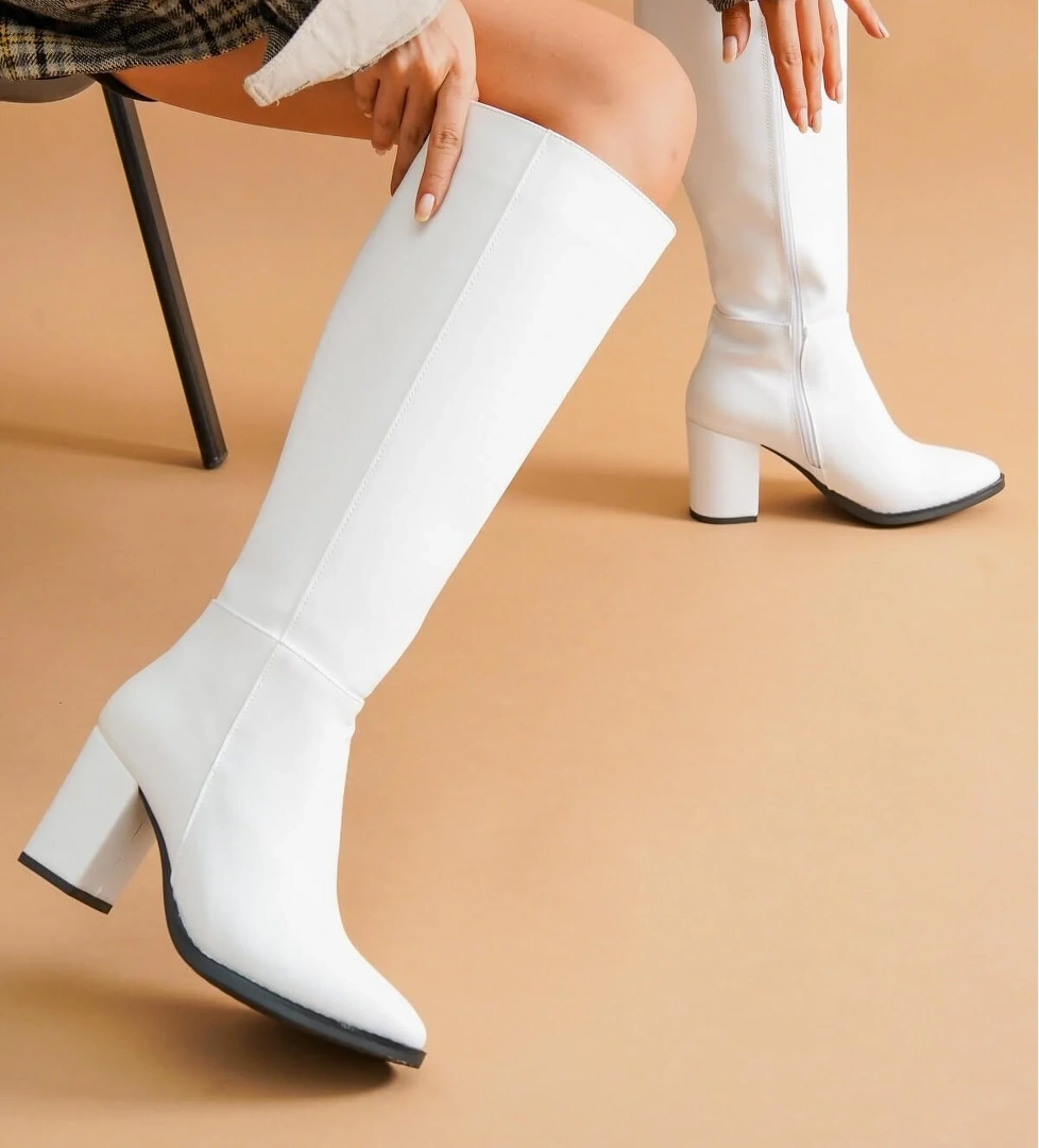 Kleo Beyaz Deri Topuklu Yanı Fermuarlı Günlük Kullanım Çizme