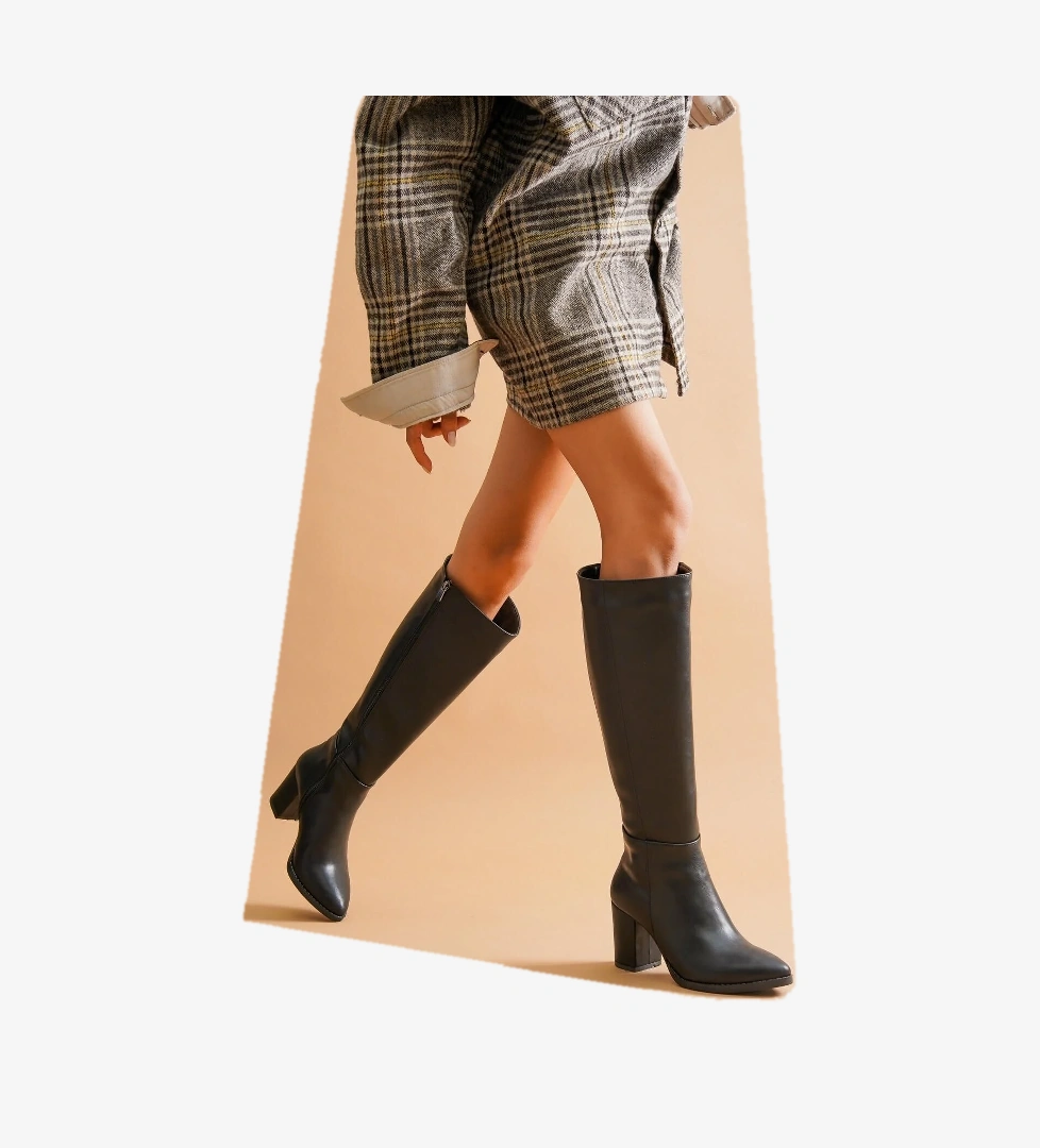 Kleo Siyah Deri Topuklu Yanı Fermuarlı Günlük Kullanım Çizme