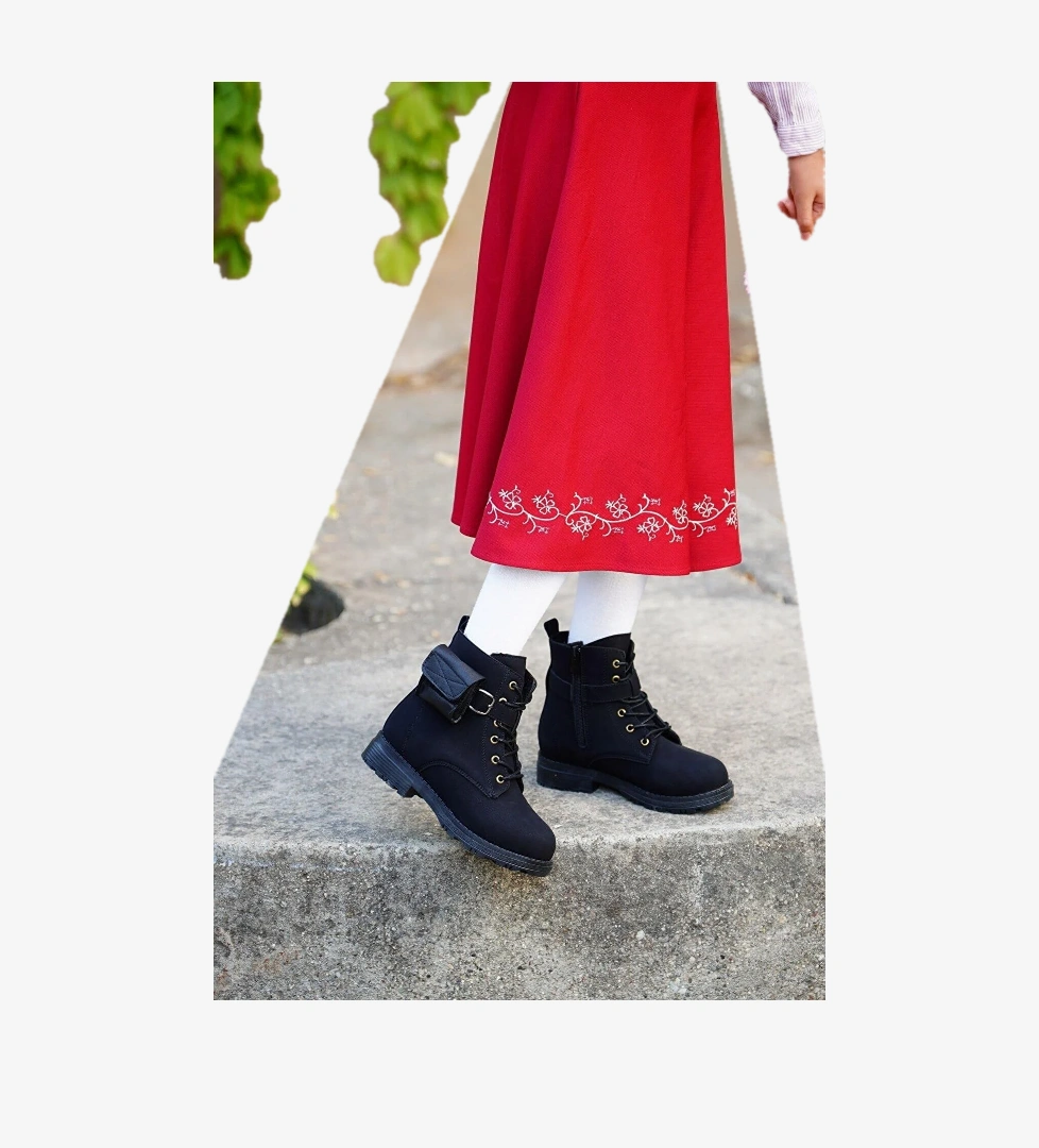 Ayakcenter 22-Blm Siyah Cepli Kız Çocuk Bot model görseli