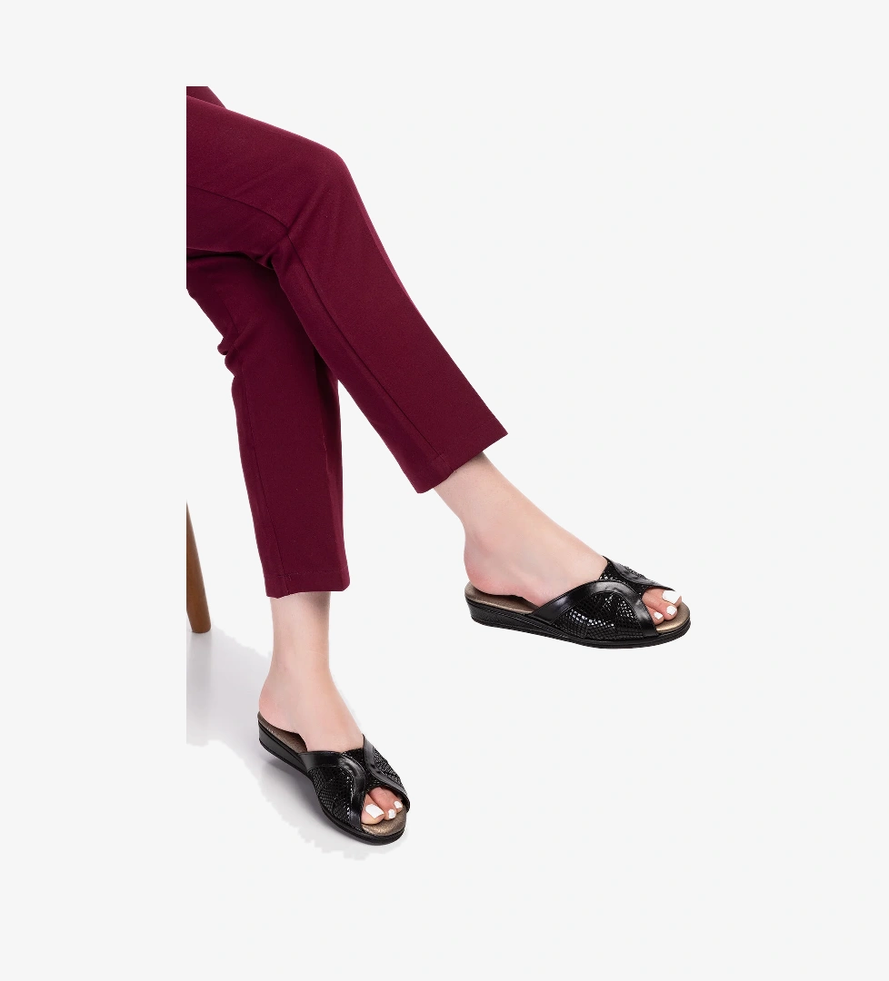 Gondol Kadın Hakiki Deri Şık Rahat Ev Terliği kayaş.038