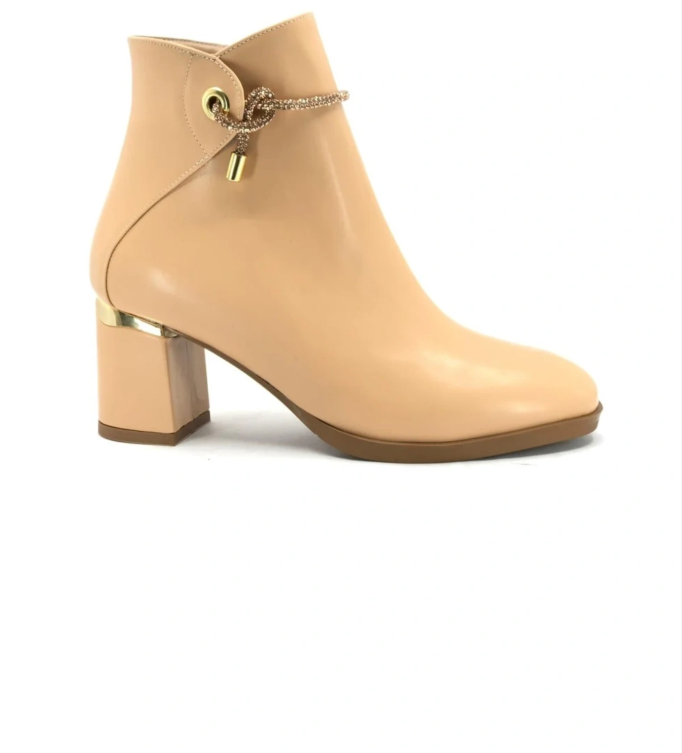 Feles Taş Dekolteli Kadın Bot model görseli