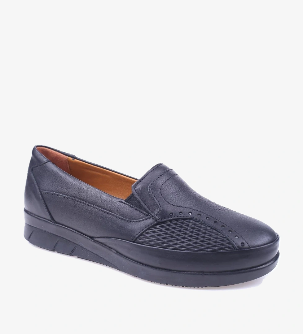 Papuç Sepeti 2505 Siyah Kadın Hakiki Deri Ortopedik Ayakkabı model görseli