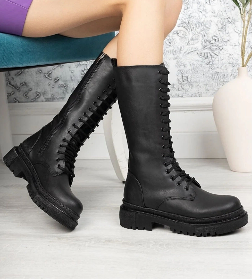 Siyah Postal Kadın Çizme