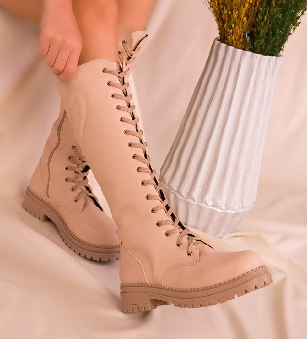 Siyah Postal Kadın Çizme