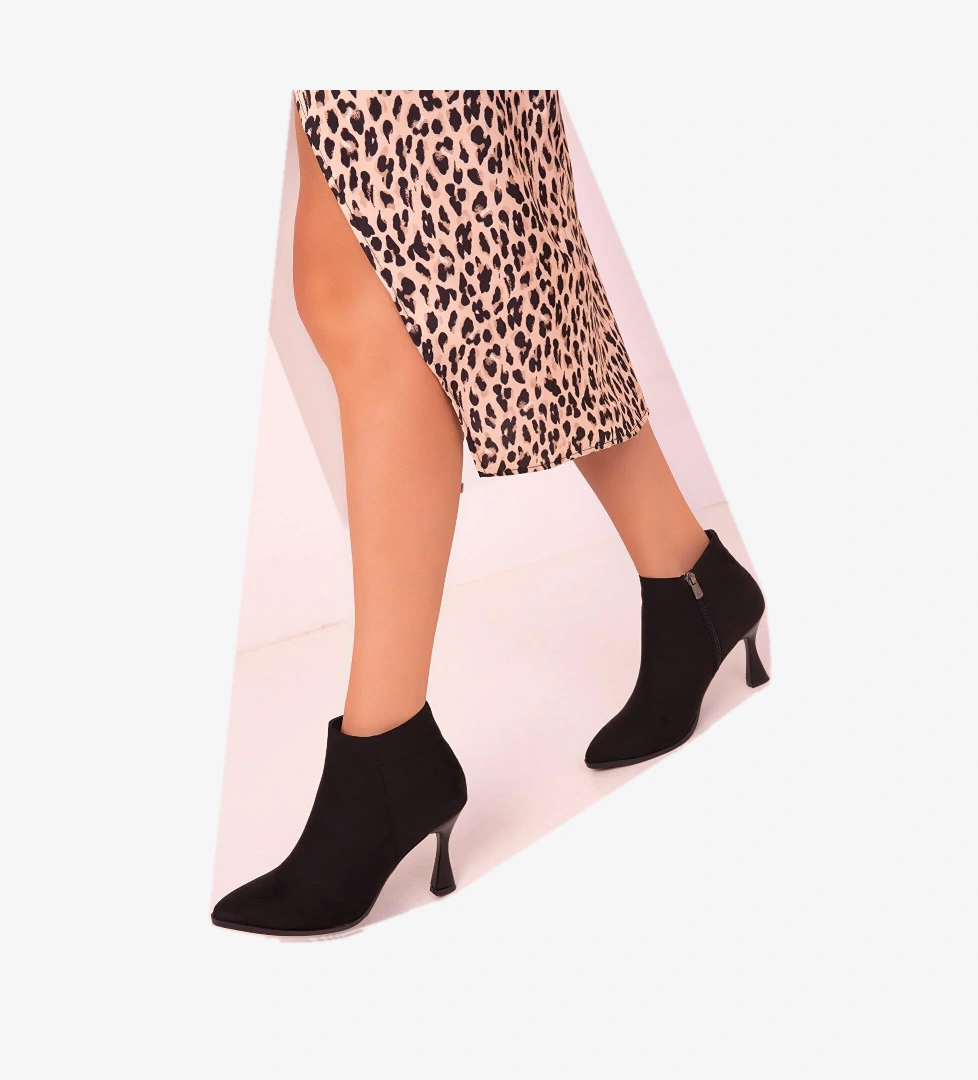 Odesa Ayakkabı Kadın Klasik Topuklu Siyah / Ten Bot model görseli