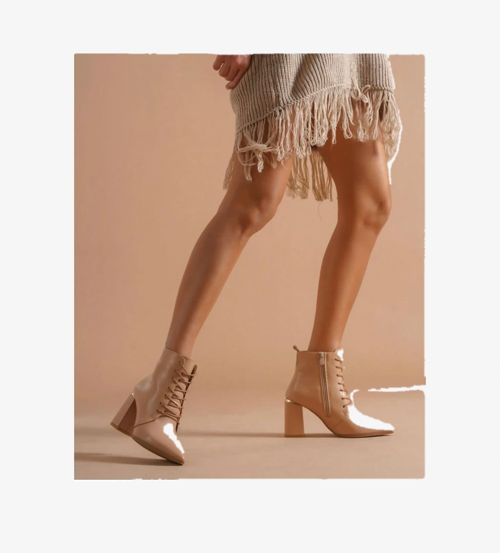 Bağcıklı Kadın Topuklu Bot