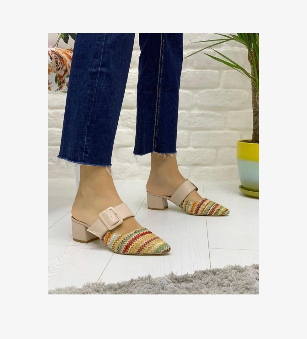 Feles Burnu Kapalı Kadın Günlük Topuklu Terlik model görseli