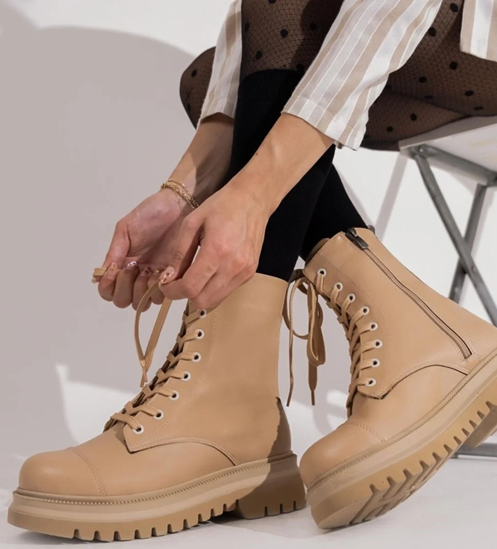 Modabuymuş Polle Ten Rengi Bağcıklı Asker Postalı Günlük Hafif Kalın Taban Bot model görseli