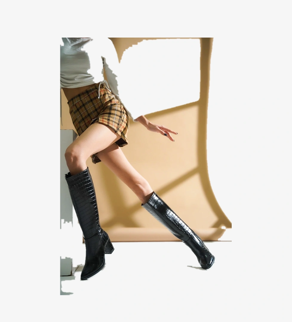 Kleo Siyah Krokodil Deri Topuklu Yanı Fermuarlı Günlük Kullanım Çizme