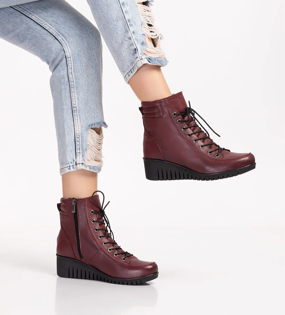 Gondol Kadın Hakiki Deri Kaymaz Dolgu Topuk Fermuarlı Bot esfa.2451