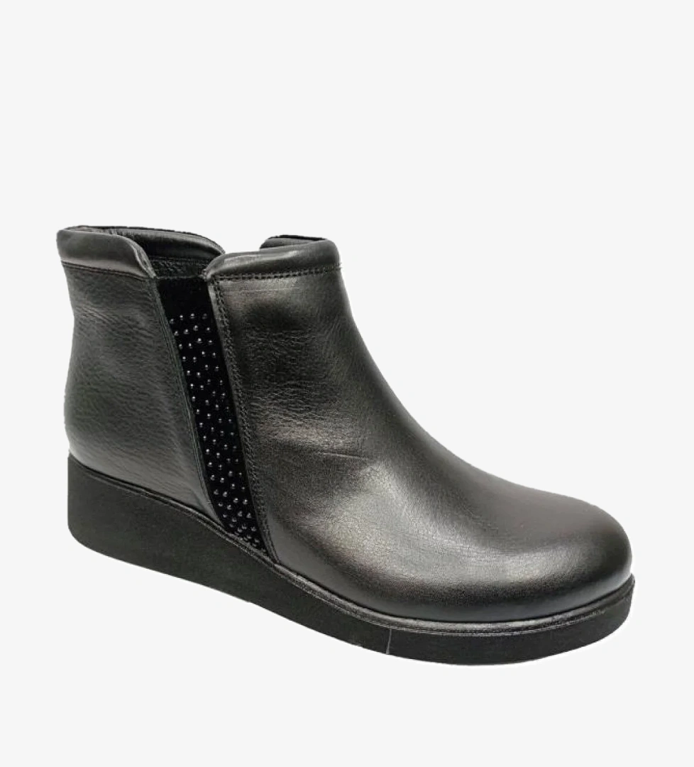 Üç-el Üçel 3901 Hakiki Deri Anatomik Kadın Bot model görseli