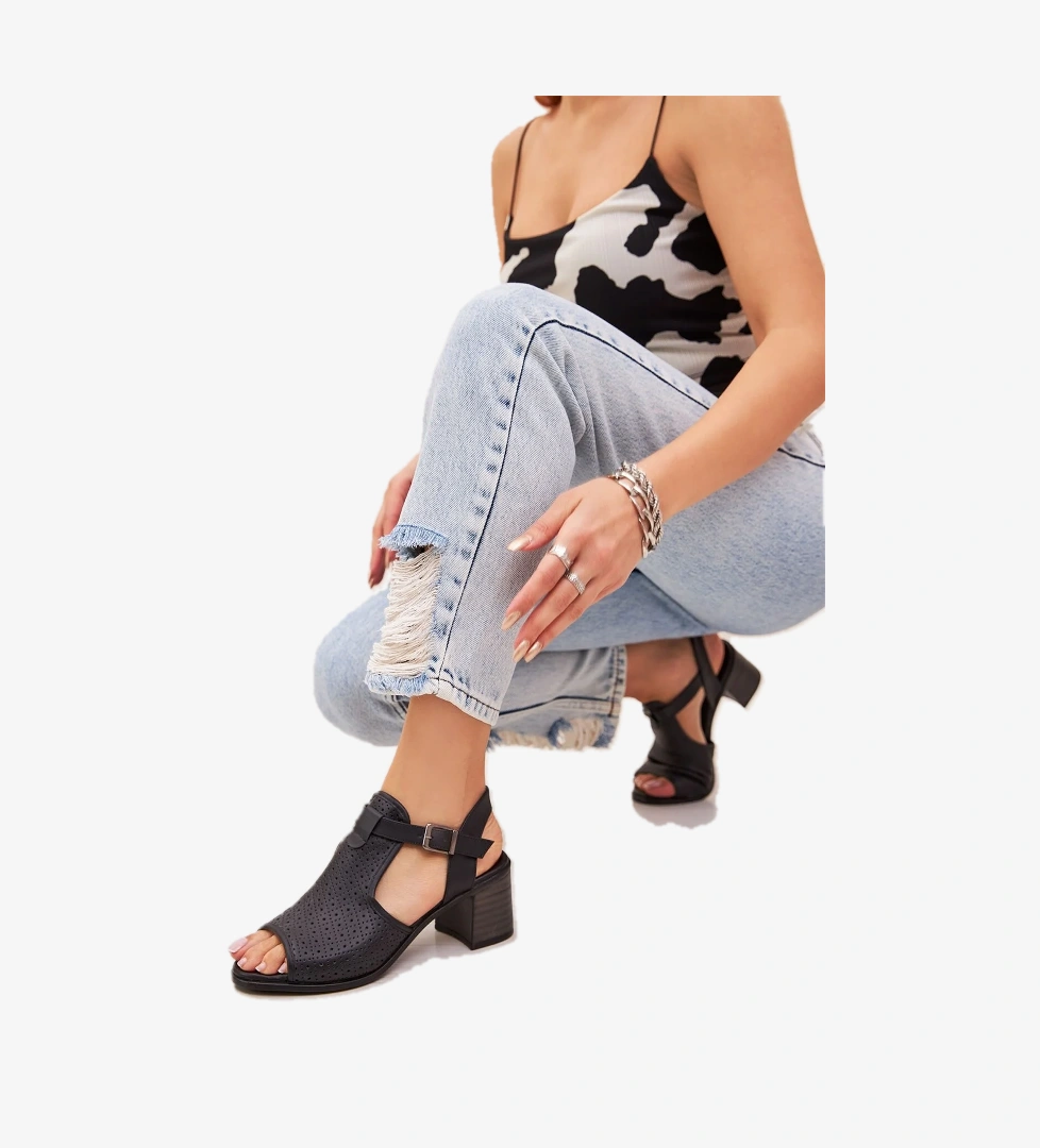 Feles Ortapedik Sandalet Topuklu Kadın Ayakkabı model görseli