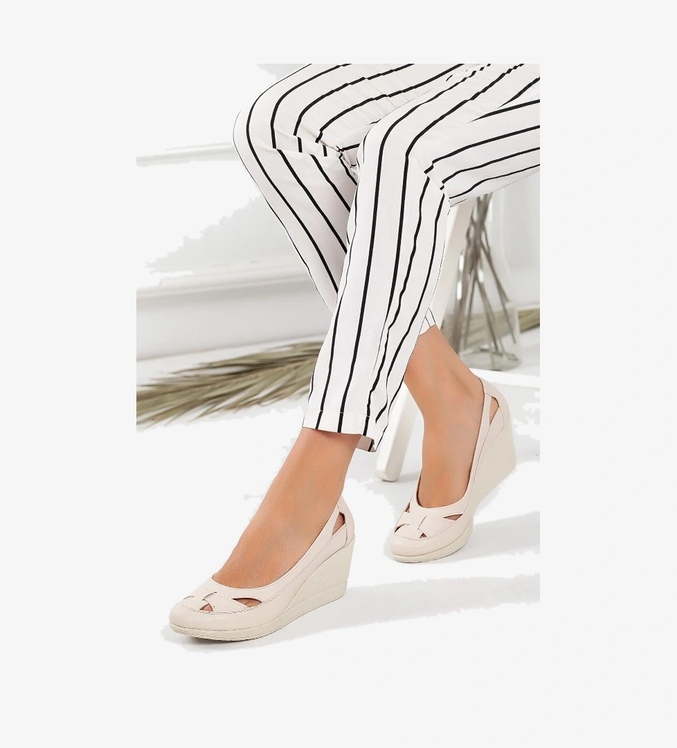 Kocamanlar Ayakdaş 859 Kadın Kafes Dolgu Topuk Ayakkabı model görseli