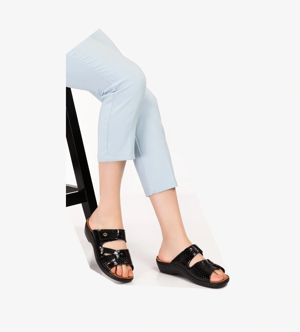 Gondol Kundura Gondol Kadın Hakiki Özel Tabanı Çıkan Terlik Yprk.255 model görseli