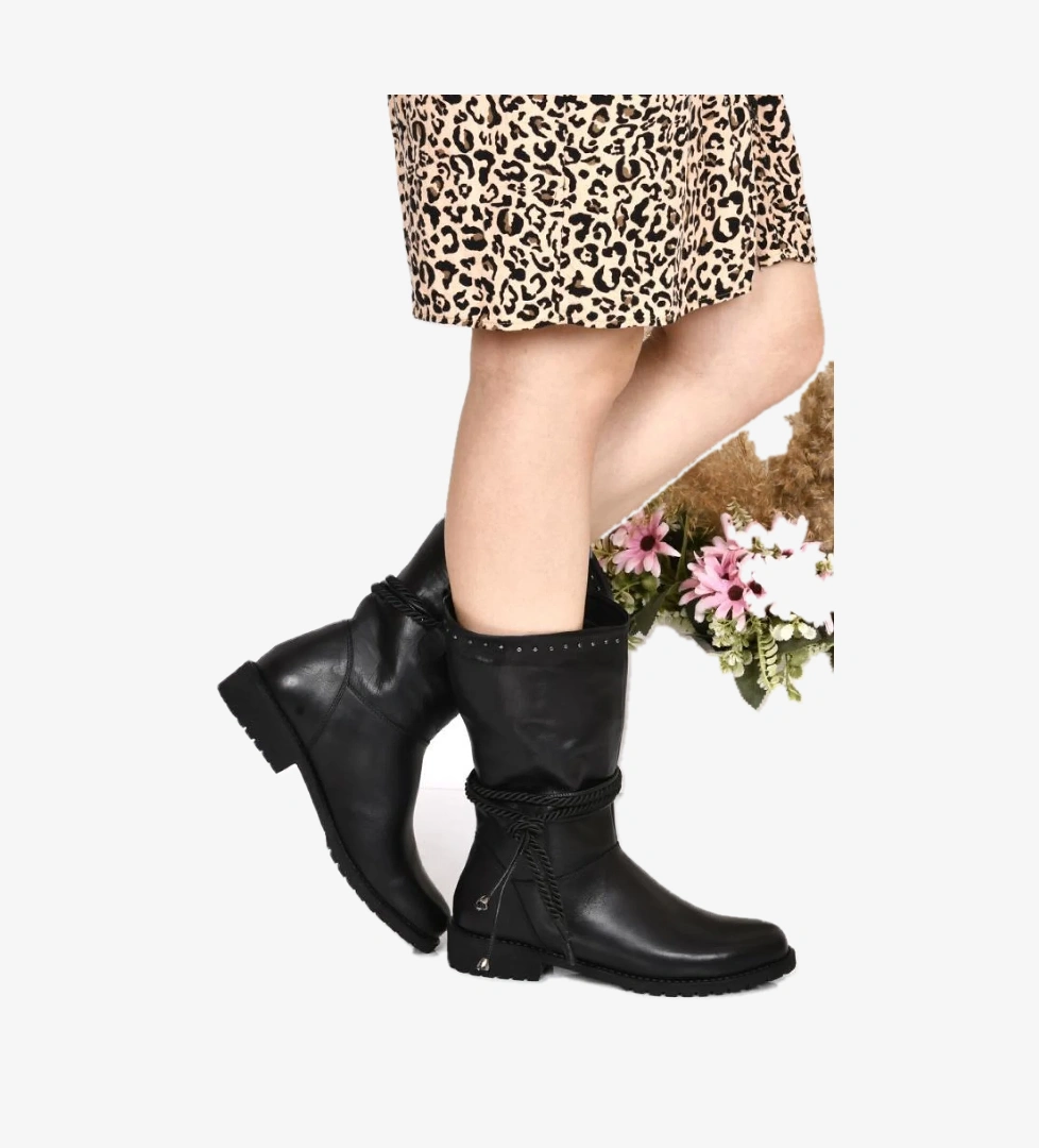 Burç 08020 Kadın Günlük Hakiki Deri Çizme Bot model görseli