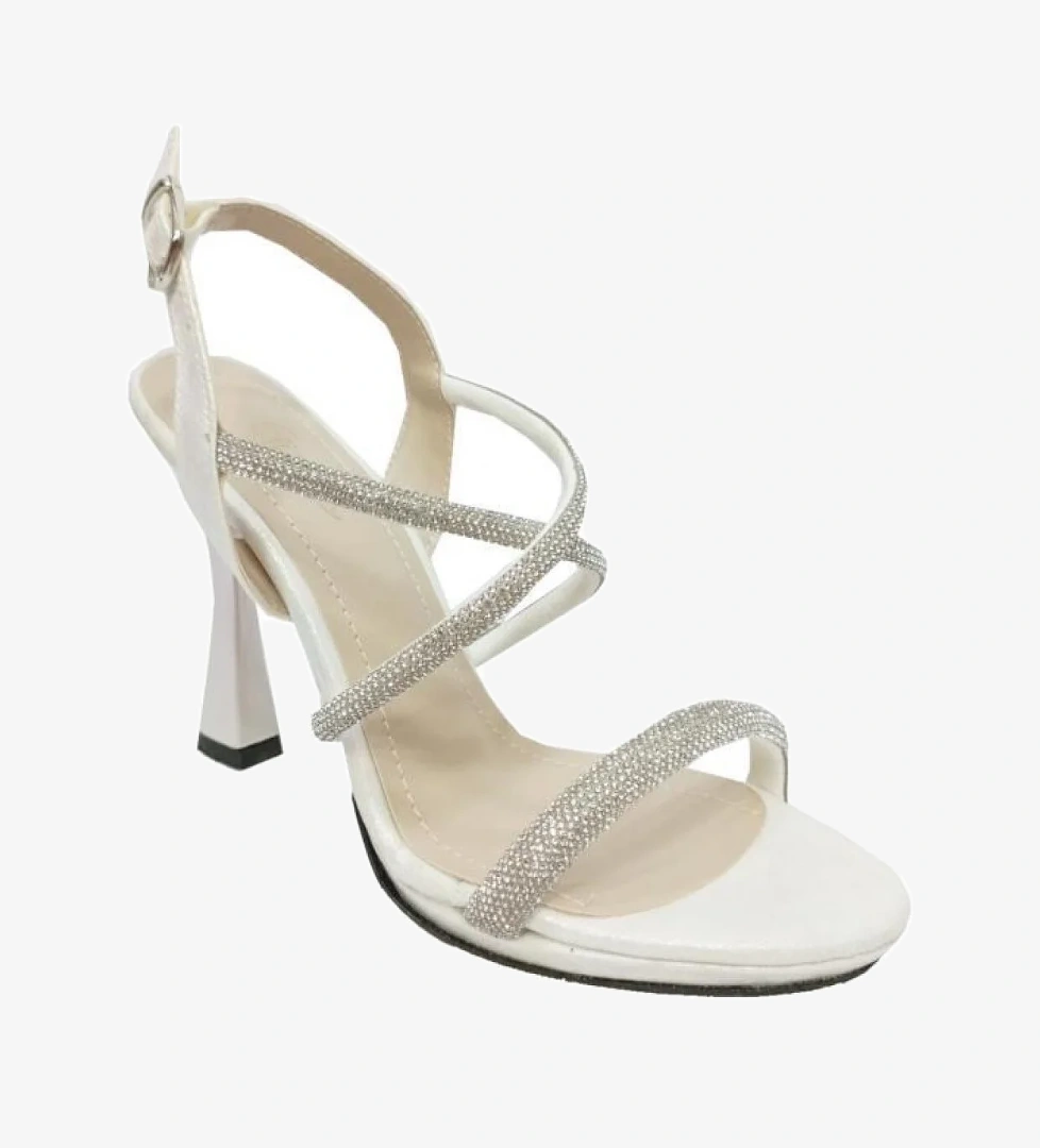 Gizem 808 Parlak Deri Kare Topuk Taşlı Kadın Sandalet - Görsel 1