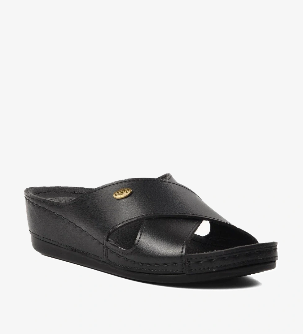 15.032 Siyah Kadın Dolgu Topuk Terlik