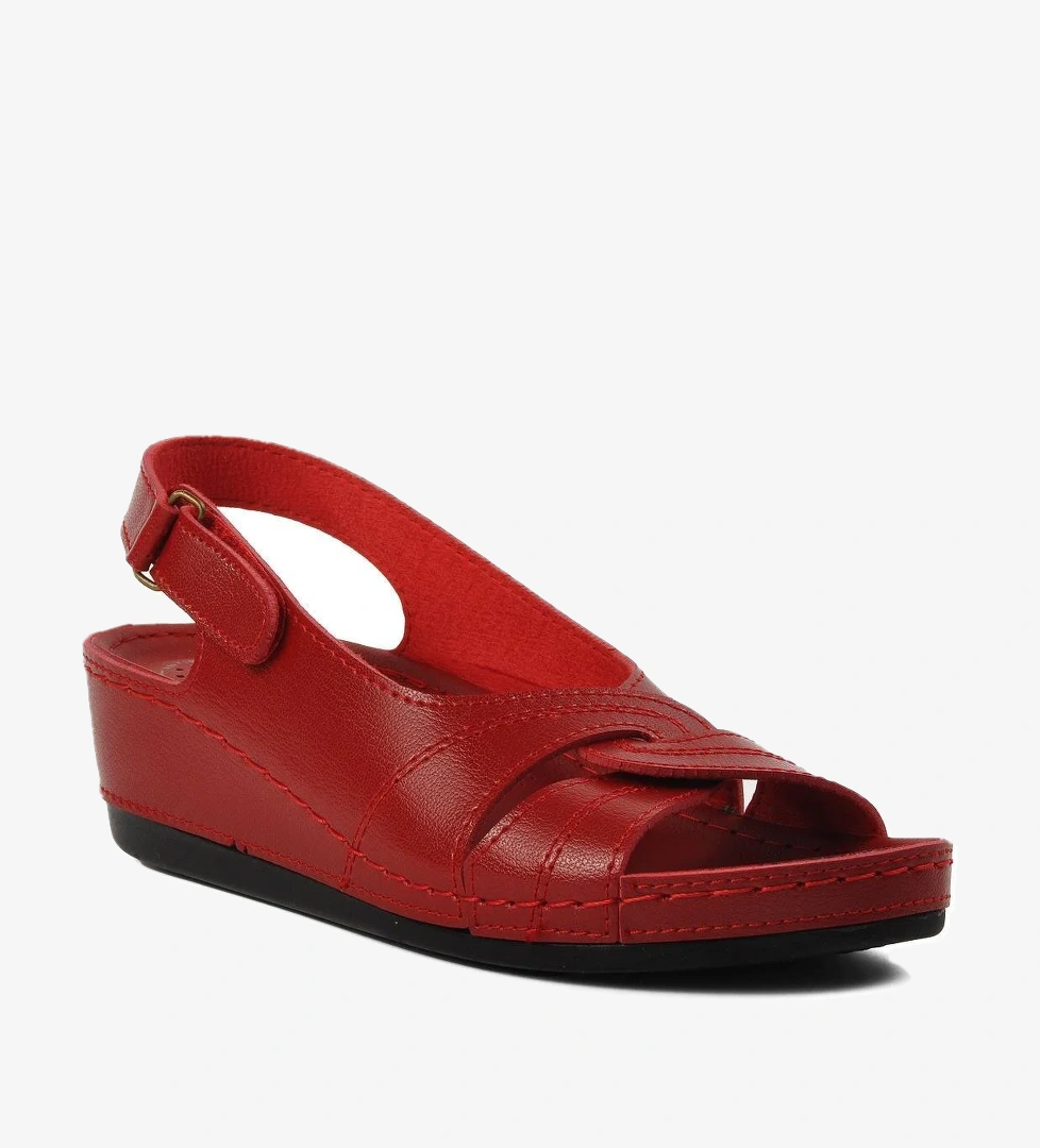 Ayakmod 15.027 Siyah Kırmızı Kadın Dolgu Topuk Sandalet model görseli