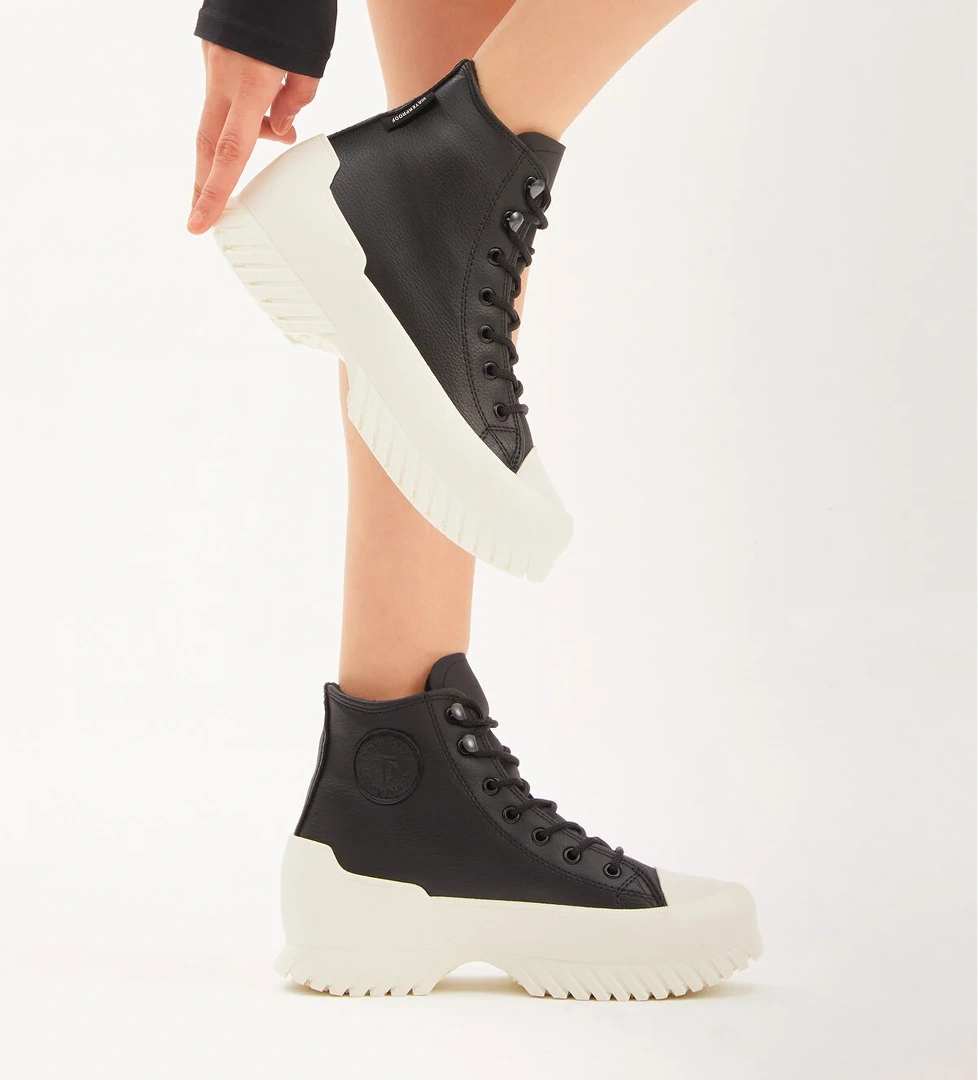 Kadın Siyah Beyaz Rahat Kalıp Yüksek Taban Bağcıklı Spor Ayakkabı