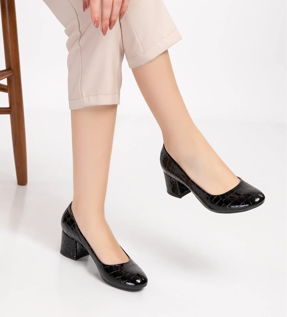 Gondol Kadın Hakiki Deri Yuvarlak Burun Topuklu Ayakkabı vdt.210