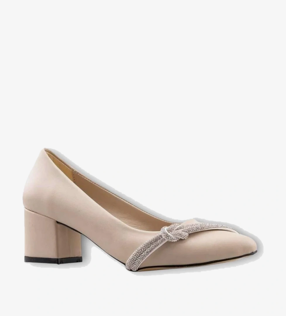 Liger Taş Detaylı Klasik Topuklu Ayakkabı 6 Cm KREM model görseli
