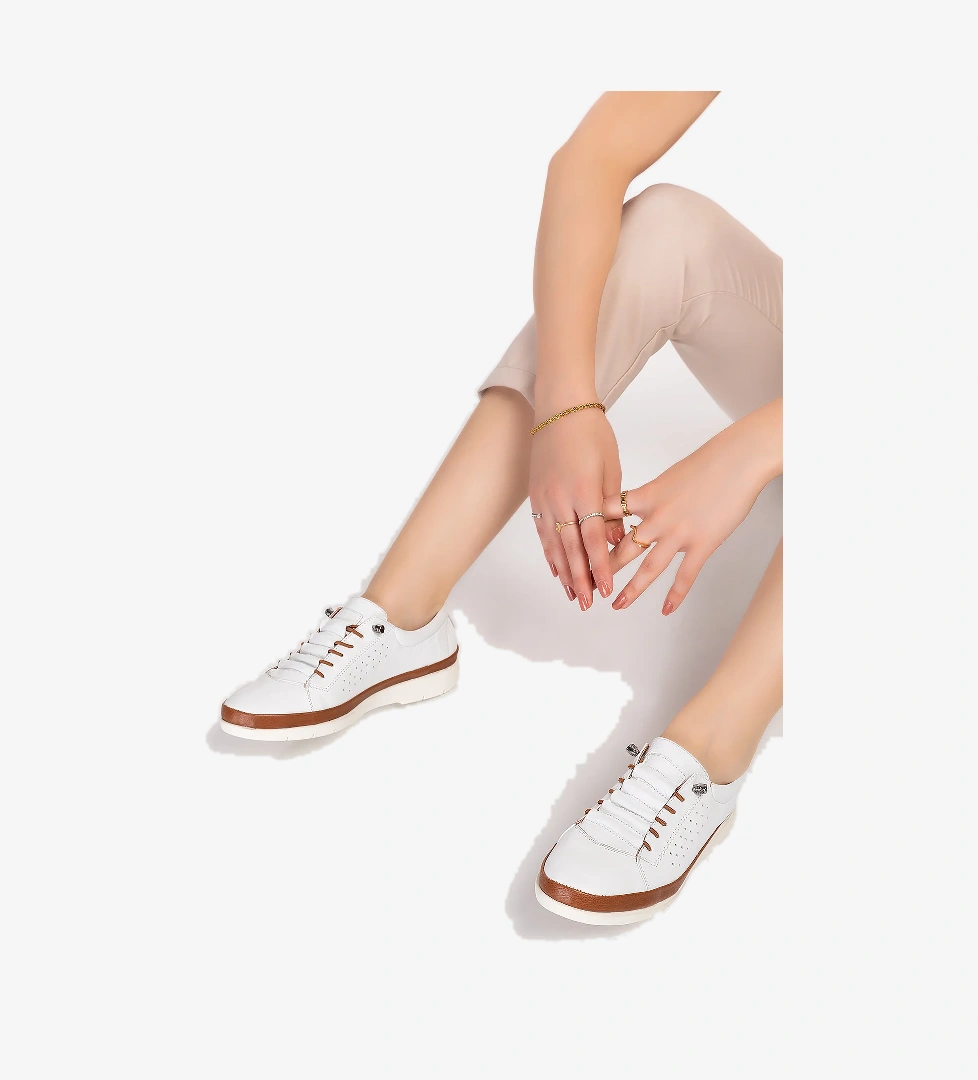 Gondol Kadın Hakiki Deri Lastikli Bağcıklı Rahat Ayakkabı Pyt.2120