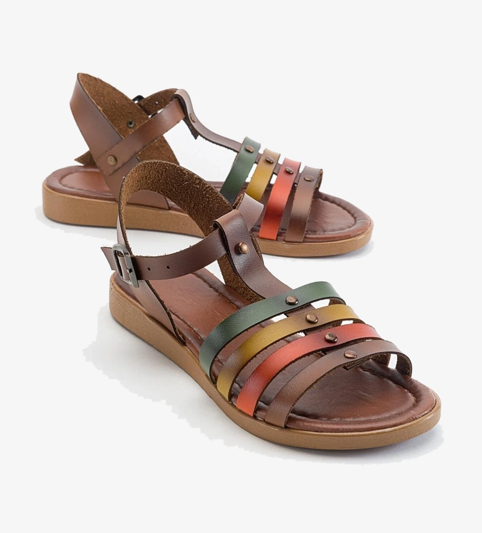 Ccway 4 Biyeli Kadın Sandalet Si̇yah Taba Ci̇lt Garni̇ model görseli