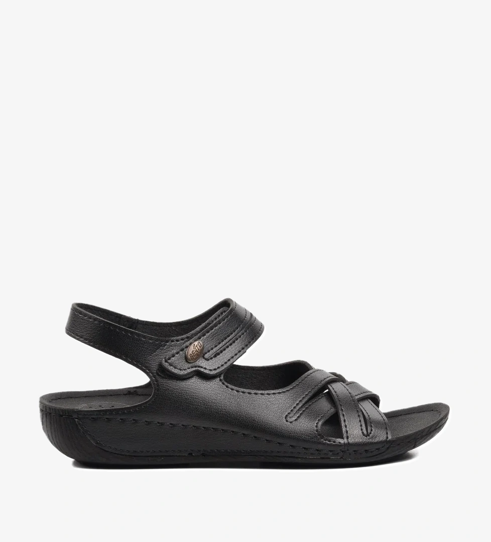 16.035 Kadın Siyah Sandalet