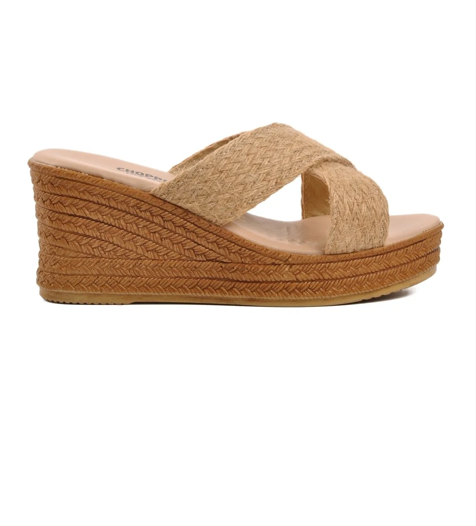 Chopper 22656 Bej Kadın Dolgu Topuk Terlik model görseli