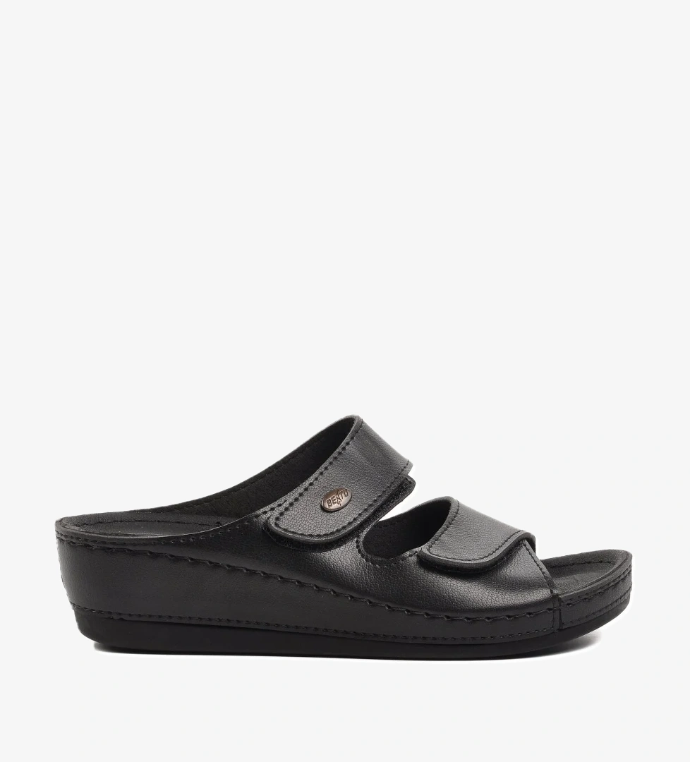 15.009 Siyah Kadın Dolgu Topuk Terlik