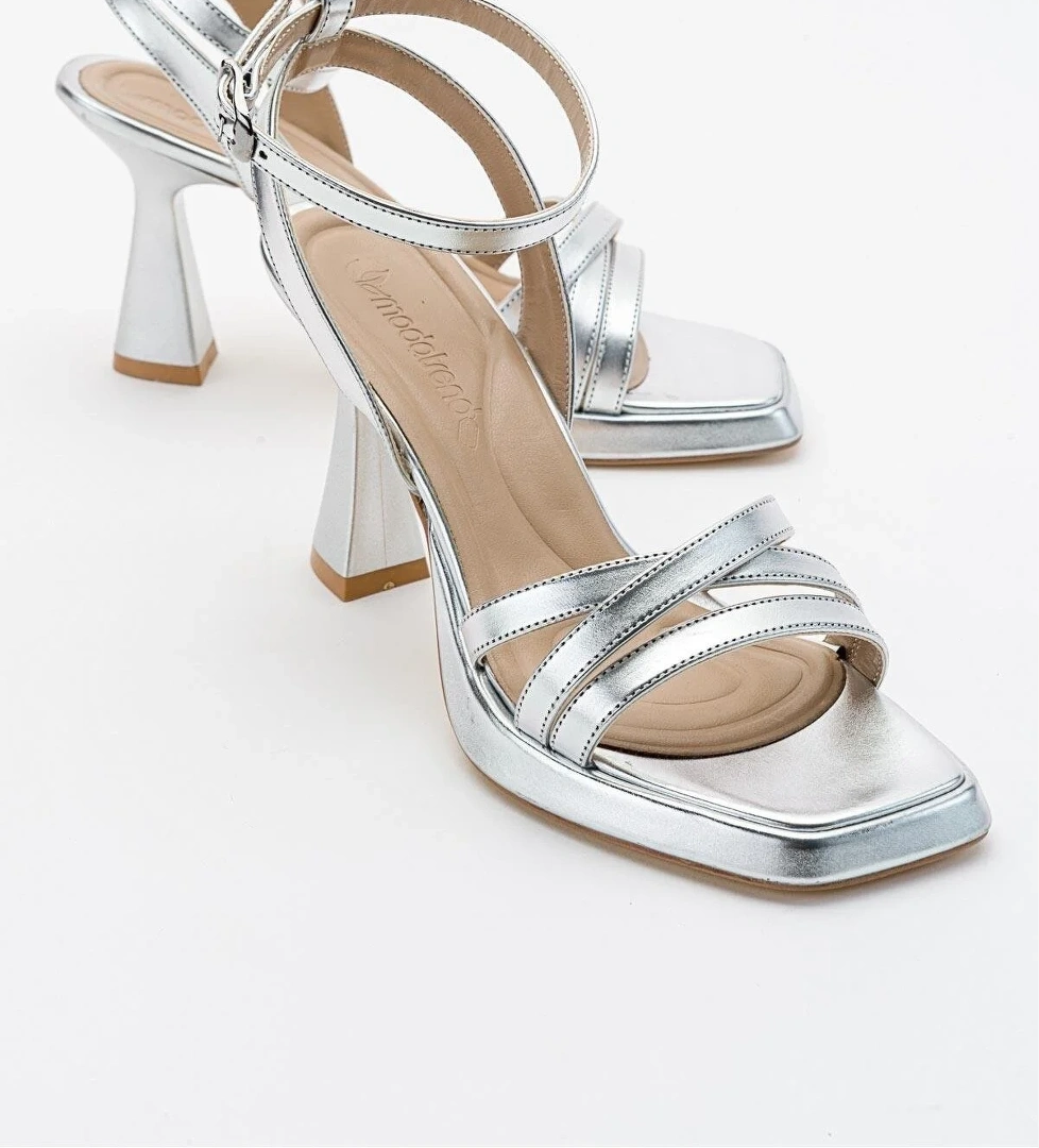 Çapraz Bantlı Platformlu Kadın Topuklu Sandalet GÜMÜŞ ZRA - Görsel 1