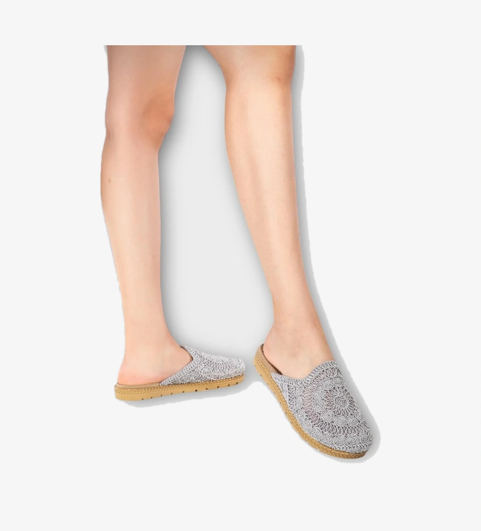 Kadın Hasır Örgü İşlemeli Önü Kapalı Günlük Rahat Terlik GRİ