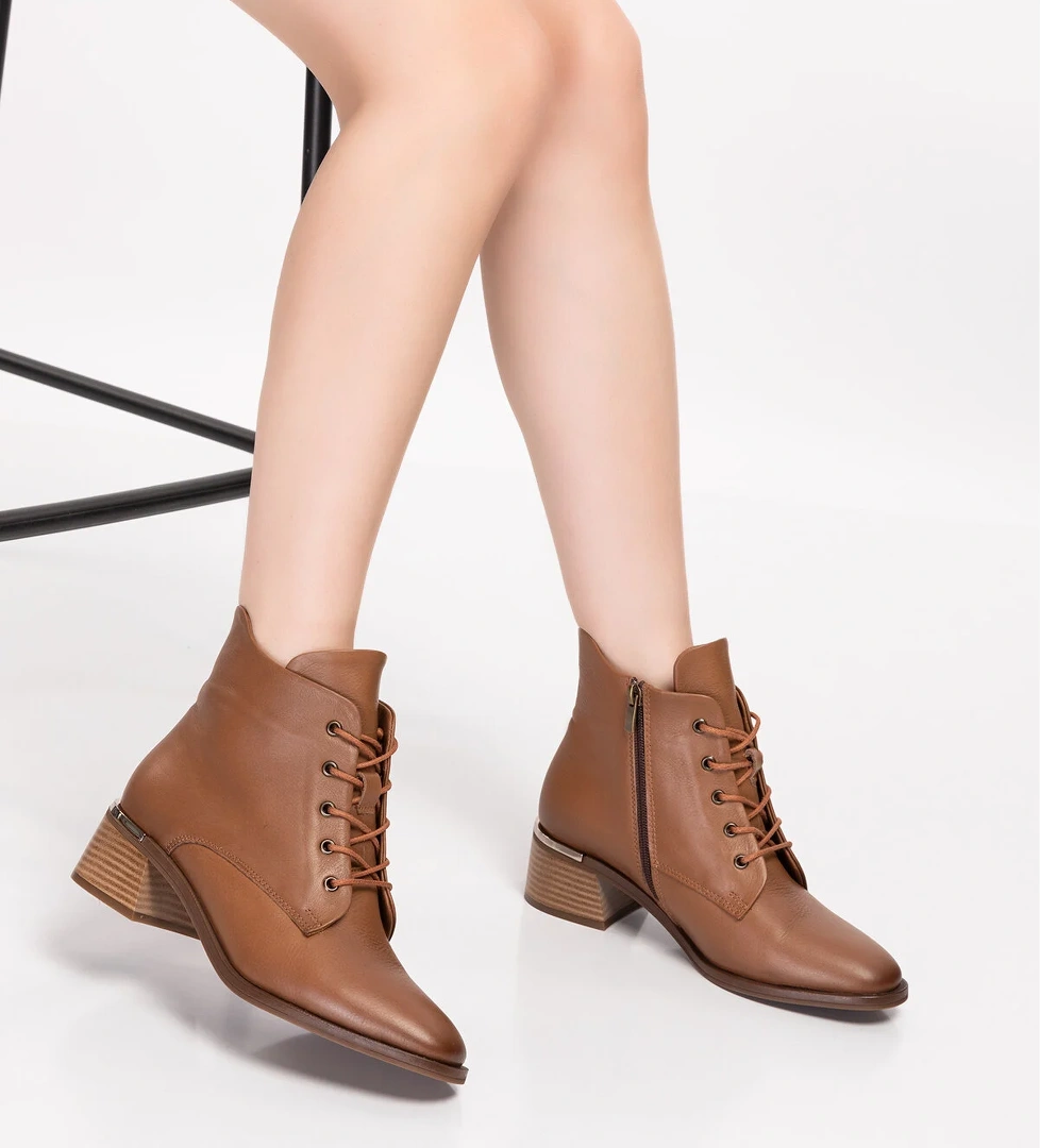 Gondol Hakiki Deri Bağcık Detay Fermuarlı Topuklu Bot Anl.2427